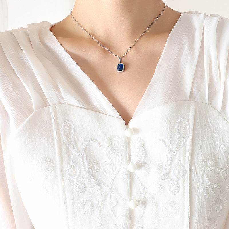 European And American Titanium Steel Plated 18K Real Gold High-grade Light Luxury Inlaid Blue Crystal